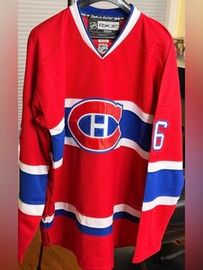 Beautiful MONTREAL HOCKEY JERSEY !!!